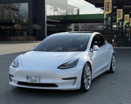 Белый Тесла Модель 3, объемом двигателя 0 л и пробегом 115 тыс. км за 22800 $, фото 1 на Automoto.ua