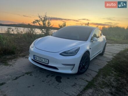 Белый Тесла Модель 3, объемом двигателя 0 л и пробегом 224 тыс. км за 12500 $, фото 1 на Automoto.ua