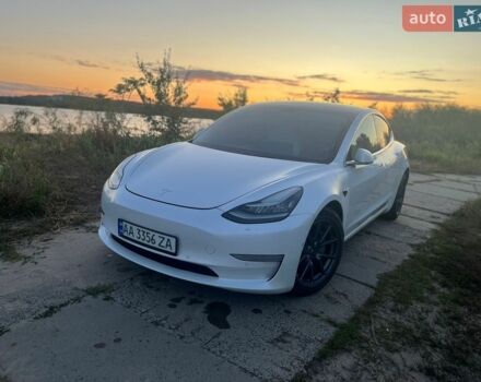 Білий Тесла Модель 3, об'ємом двигуна 0 л та пробігом 224 тис. км за 12500 $, фото 1 на Automoto.ua