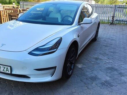 Білий Тесла Модель 3, об'ємом двигуна 0 л та пробігом 95 тис. км за 17000 $, фото 1 на Automoto.ua