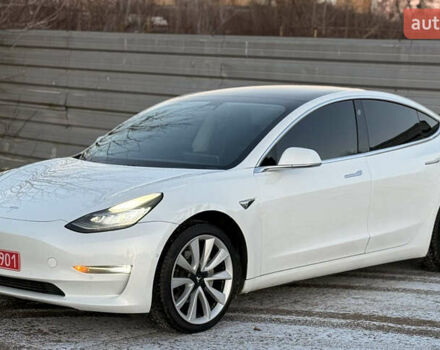 Білий Тесла Модель 3, об'ємом двигуна 0 л та пробігом 208 тис. км за 14300 $, фото 1 на Automoto.ua