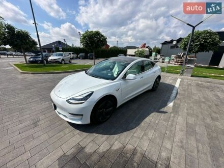 Белый Тесла Модель 3, объемом двигателя 0 л и пробегом 108 тыс. км за 17000 $, фото 1 на Automoto.ua