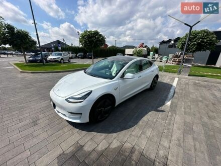 Белый Тесла Модель 3, объемом двигателя 0 л и пробегом 108 тыс. км за 17500 $, фото 1 на Automoto.ua