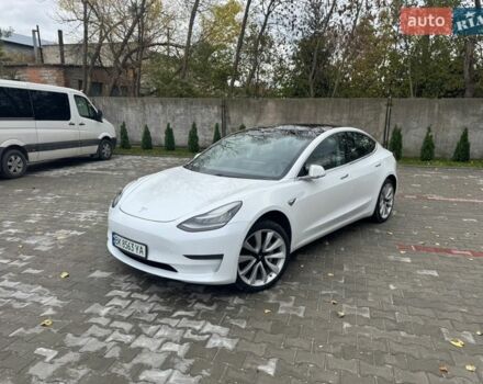 Белый Тесла Модель 3, объемом двигателя 0 л и пробегом 157 тыс. км за 15500 $, фото 1 на Automoto.ua