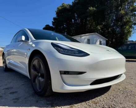 Білий Тесла Модель 3, об'ємом двигуна 0 л та пробігом 46 тис. км за 8000 $, фото 1 на Automoto.ua