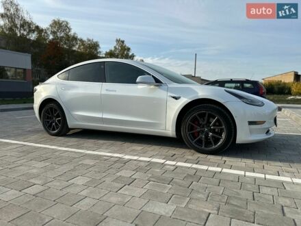 Белый Тесла Модель 3, объемом двигателя 0 л и пробегом 163 тыс. км за 15999 $, фото 1 на Automoto.ua