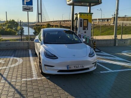 Білий Тесла Модель 3, об'ємом двигуна 0 л та пробігом 126 тис. км за 15900 $, фото 1 на Automoto.ua