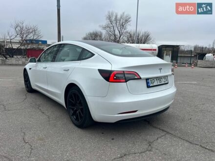 Белый Тесла Модель 3, объемом двигателя 0 л и пробегом 47 тыс. км за 18500 $, фото 1 на Automoto.ua