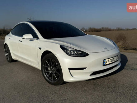Тесла Модель 3 2020 в Житомире на Automoto.ua Белый Тесла Модель 3, объемом двигателя 0 л и пробегом 61 тыс. км за 19950 $, фото 1 на Automoto.ua