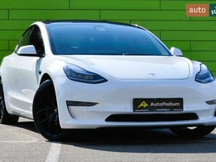 Тесла Модель 3 2020 у Києві на Automoto.ua Білий Тесла Модель 3, об'ємом двигуна 0 л та пробігом 65 тис. км за 20500 $, фото 1 на Automoto.ua