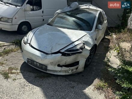 Білий Тесла Модель 3, об'ємом двигуна 0 л та пробігом 170 тис. км за 7000 $, фото 1 на Automoto.ua