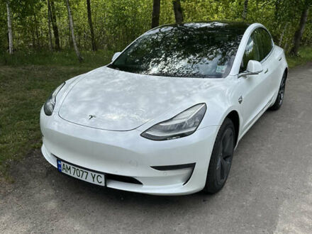 Тесла Модель 3 2020 в Житомире на Automoto.ua Белый Тесла Модель 3, объемом двигателя 0 л и пробегом 79 тыс. км за 18100 $, фото 1 на Automoto.ua