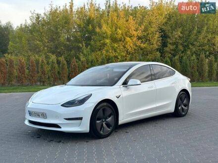 Белый Тесла Модель 3, объемом двигателя 0 л и пробегом 125 тыс. км за 17700 $, фото 1 на Automoto.ua