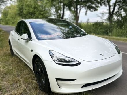 Белый Тесла Модель 3, объемом двигателя 0 л и пробегом 120 тыс. км за 16900 $, фото 1 на Automoto.ua