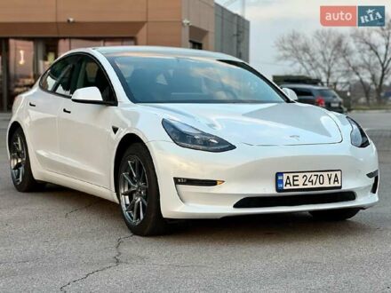 Тесла Модель 3 2020 у Львові на Automoto.ua Білий Тесла Модель 3, об'ємом двигуна 0 л та пробігом 65 тис. км за 17200 $, фото 1 на Automoto.ua