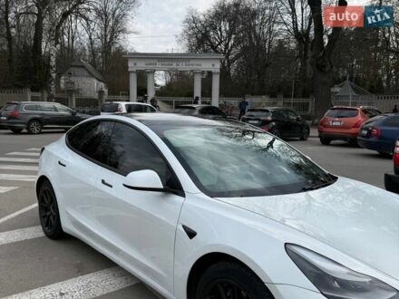 Белый Тесла Модель 3, объемом двигателя 0 л и пробегом 68 тыс. км за 17300 $, фото 1 на Automoto.ua