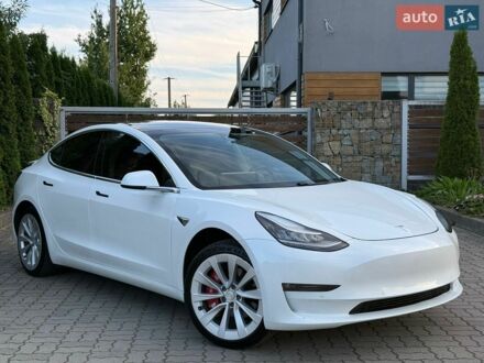 Белый Тесла Модель 3, объемом двигателя 0 л и пробегом 120 тыс. км за 15199 $, фото 1 на Automoto.ua