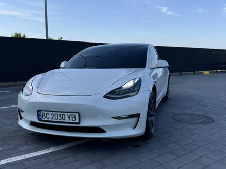 Тесла Модель 3 2020 у Червонограде на Automoto.ua Білий Тесла Модель 3, об'ємом двигуна 0 л та пробігом 110 тис. км за 21999 $, фото 1 на Automoto.ua