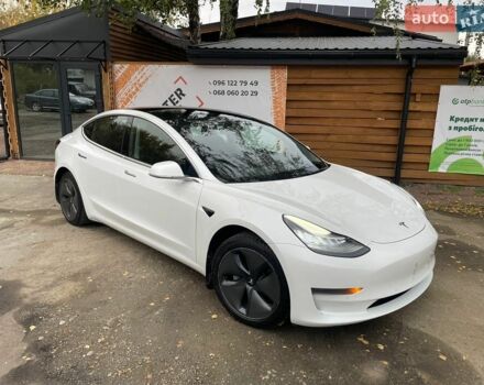Белый Тесла Модель 3, объемом двигателя 0 л и пробегом 101 тыс. км за 14900 $, фото 1 на Automoto.ua