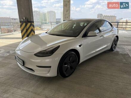 Тесла Модель 3 2020 в Харькове на Automoto.ua Белый Тесла Модель 3, объемом двигателя 0 л и пробегом 64 тыс. км за 20900 $, фото 1 на Automoto.ua