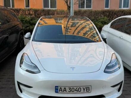 Білий Тесла Модель 3, об'ємом двигуна 0 л та пробігом 57 тис. км за 13500 $, фото 1 на Automoto.ua
