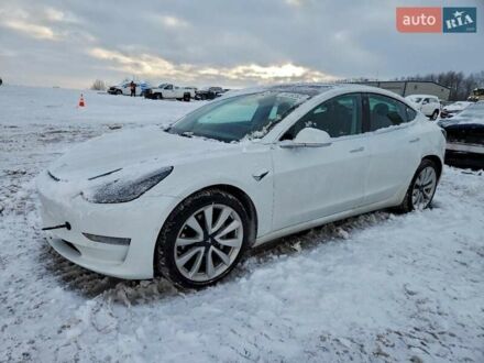 Белый Тесла Модель 3, объемом двигателя 0 л и пробегом 72 тыс. км за 5200 $, фото 1 на Automoto.ua