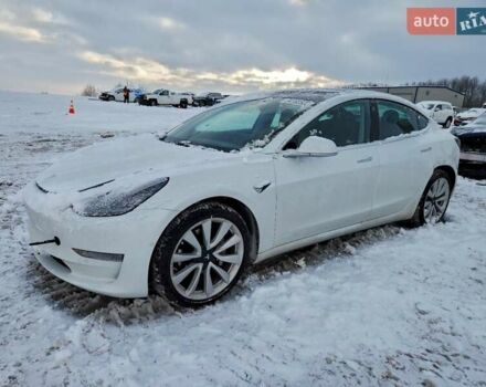 Белый Тесла Модель 3, объемом двигателя 0 л и пробегом 72 тыс. км за 5200 $, фото 1 на Automoto.ua