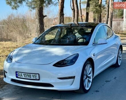 Білий Тесла Модель 3, об'ємом двигуна 0 л та пробігом 93 тис. км за 13999 $, фото 1 на Automoto.ua