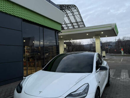 Белый Тесла Модель 3, объемом двигателя 0 л и пробегом 106 тыс. км за 18800 $, фото 1 на Automoto.ua