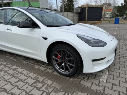 Белый Тесла Модель 3, объемом двигателя 0 л и пробегом 41 тыс. км за 22500 $, фото 1 на Automoto.ua