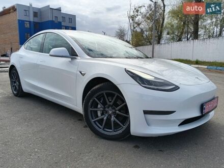 Білий Тесла Модель 3, об'ємом двигуна 0 л та пробігом 192 тис. км за 17500 $, фото 1 на Automoto.ua