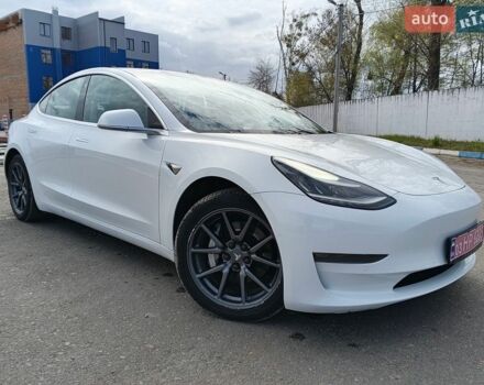 Белый Тесла Модель 3, объемом двигателя 0 л и пробегом 192 тыс. км за 17500 $, фото 1 на Automoto.ua
