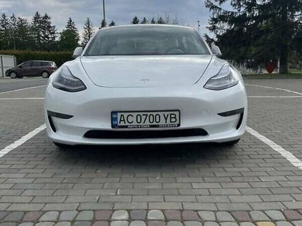 Тесла Модель 3 2020 в Киеве на Automoto.ua Белый Тесла Модель 3, объемом двигателя 0 л и пробегом 42 тыс. км за 20100 $, фото 1 на Automoto.ua