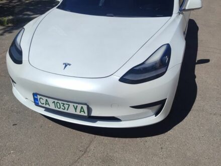 Білий Тесла Модель 3, об'ємом двигуна 0 л та пробігом 198 тис. км за 15500 $, фото 1 на Automoto.ua