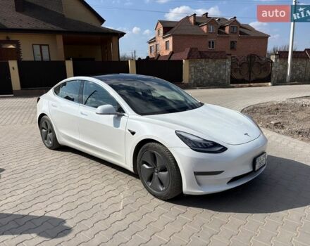 Білий Тесла Модель 3, об'ємом двигуна 0 л та пробігом 54 тис. км за 17500 $, фото 1 на Automoto.ua