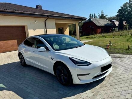 Тесла Модель 3 2020 у Києві на Automoto.ua Білий Тесла Модель 3, об'ємом двигуна 0 л та пробігом 52 тис. км за 12000 $, фото 1 на Automoto.ua