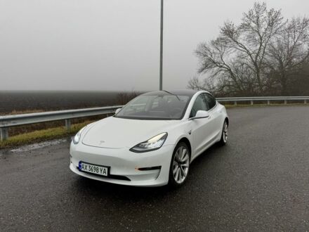 Белый Тесла Модель 3, объемом двигателя 0 л и пробегом 101 тыс. км за 18999 $, фото 1 на Automoto.ua