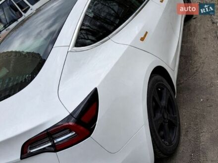 Белый Тесла Модель 3, объемом двигателя 0 л и пробегом 21 тыс. км за 17200 $, фото 1 на Automoto.ua
