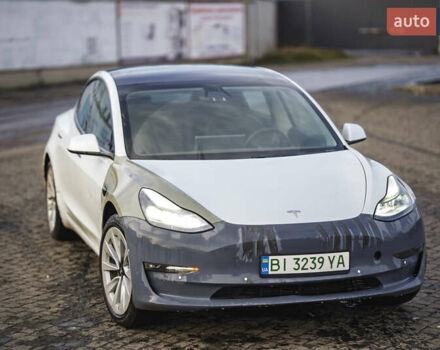 Білий Тесла Модель 3, об'ємом двигуна 0 л та пробігом 104 тис. км за 15000 $, фото 1 на Automoto.ua