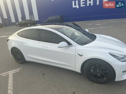 Білий Тесла Модель 3, об'ємом двигуна 0 л та пробігом 101 тис. км за 29600 $, фото 1 на Automoto.ua