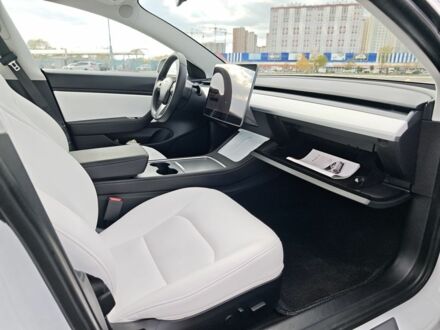 Білий Тесла Модель 3, об'ємом двигуна 0 л та пробігом 112 тис. км за 23800 $, фото 1 на Automoto.ua
