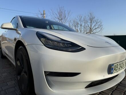 Білий Тесла Модель 3, об'ємом двигуна 0 л та пробігом 102 тис. км за 18500 $, фото 1 на Automoto.ua