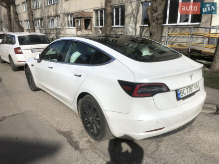 Білий Тесла Модель 3, об'ємом двигуна 0 л та пробігом 195 тис. км за 13700 $, фото 1 на Automoto.ua