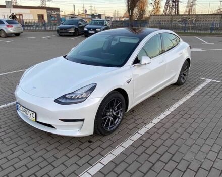 Білий Тесла Модель 3, об'ємом двигуна 0 л та пробігом 101 тис. км за 19400 $, фото 1 на Automoto.ua