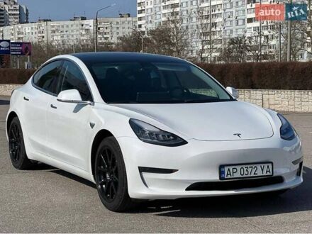 Тесла Модель 3 2020 в Киеве на Automoto.ua Белый Тесла Модель 3, объемом двигателя 0 л и пробегом 58 тыс. км за 15250 $, фото 1 на Automoto.ua