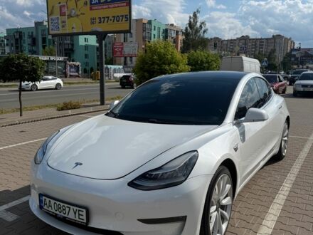 Білий Тесла Модель 3, об'ємом двигуна 0 л та пробігом 64 тис. км за 13494 $, фото 1 на Automoto.ua
