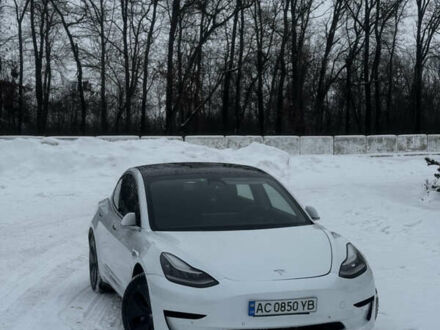 Білий Тесла Модель 3, об'ємом двигуна 0 л та пробігом 147 тис. км за 15750 $, фото 1 на Automoto.ua