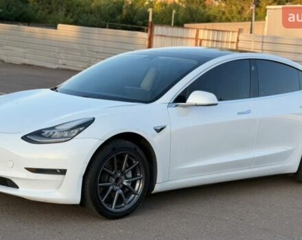 Белый Тесла Модель 3, объемом двигателя 0 л и пробегом 223 тыс. км за 12200 $, фото 1 на Automoto.ua