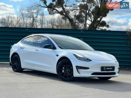 Белый Тесла Модель 3, объемом двигателя 0 л и пробегом 90 тыс. км за 18999 $, фото 1 на Automoto.ua