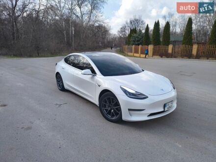 Белый Тесла Модель 3, объемом двигателя 0 л и пробегом 160 тыс. км за 15500 $, фото 1 на Automoto.ua